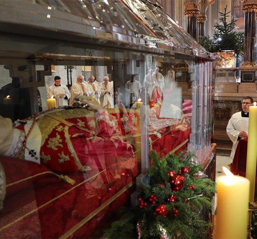 Nadbiskup Kutleša predvodio misno slavlje prigodom zatvaranja Svete godine i povratka relikvija bl. A. Stepinca